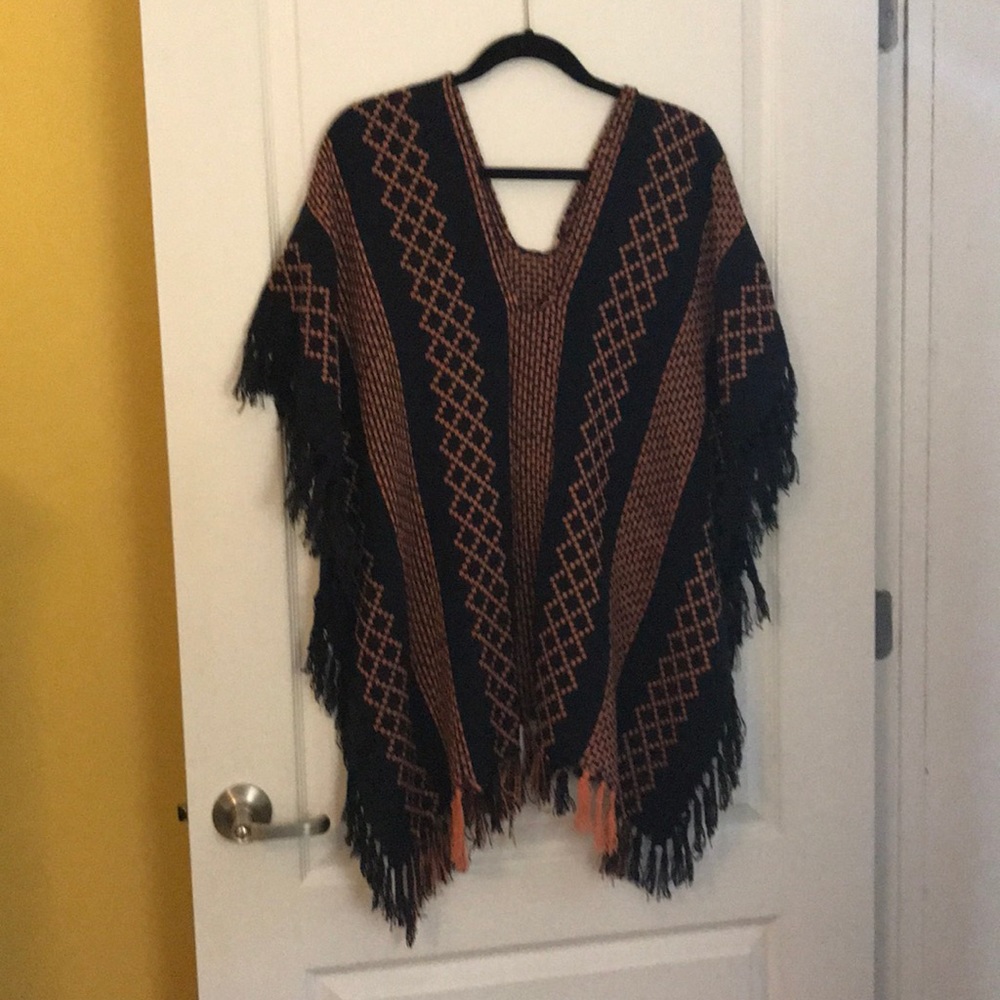 Free People poncho. - Picture 1 of 3